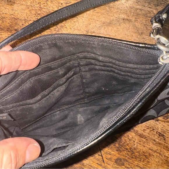 Coach Black Signature Wristlet Clutch with Leather Trim hang tags attached - Picture 16 of 16